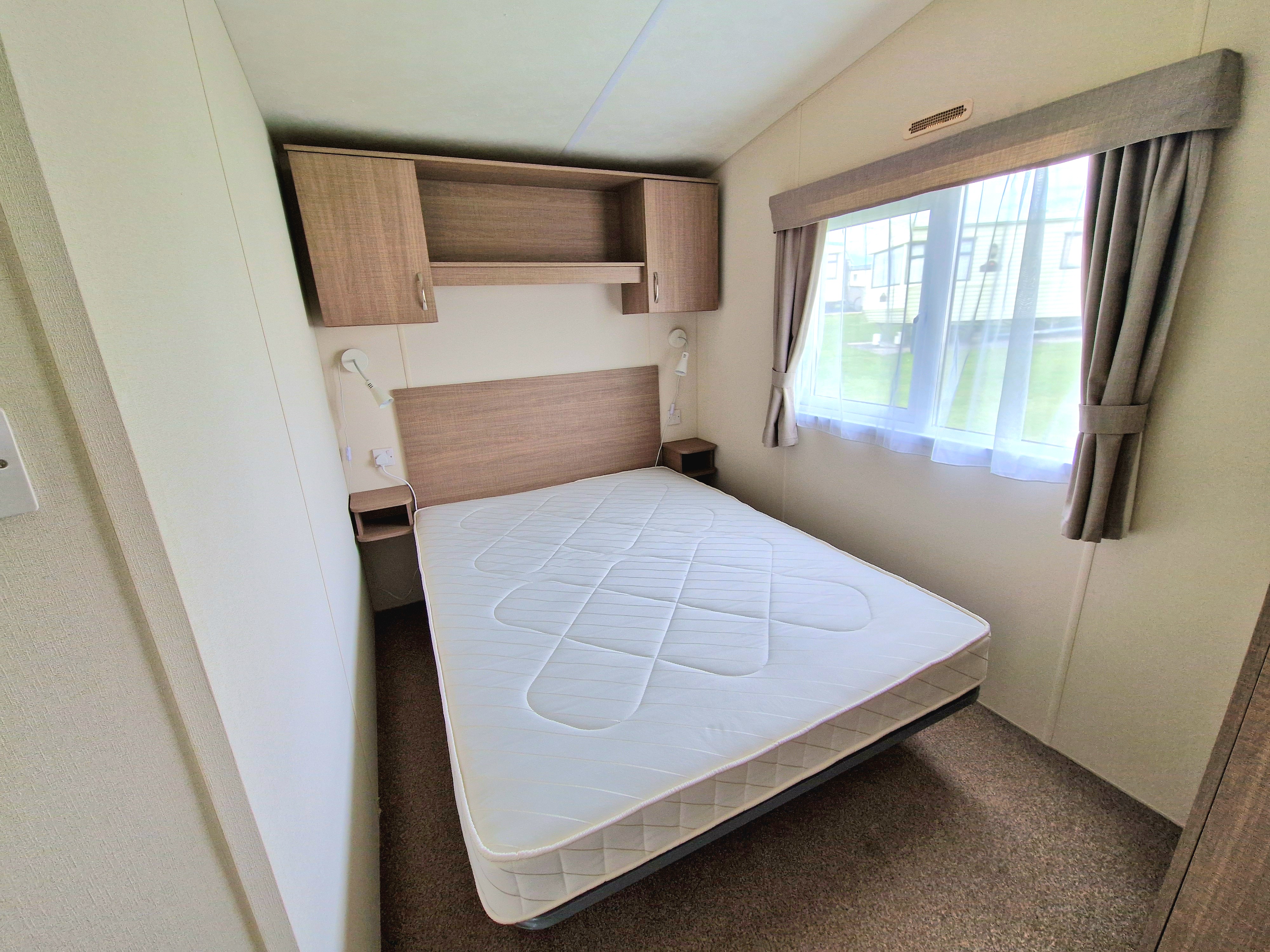 Pre-Owned Delta Bromley 28 x 10ft image 8