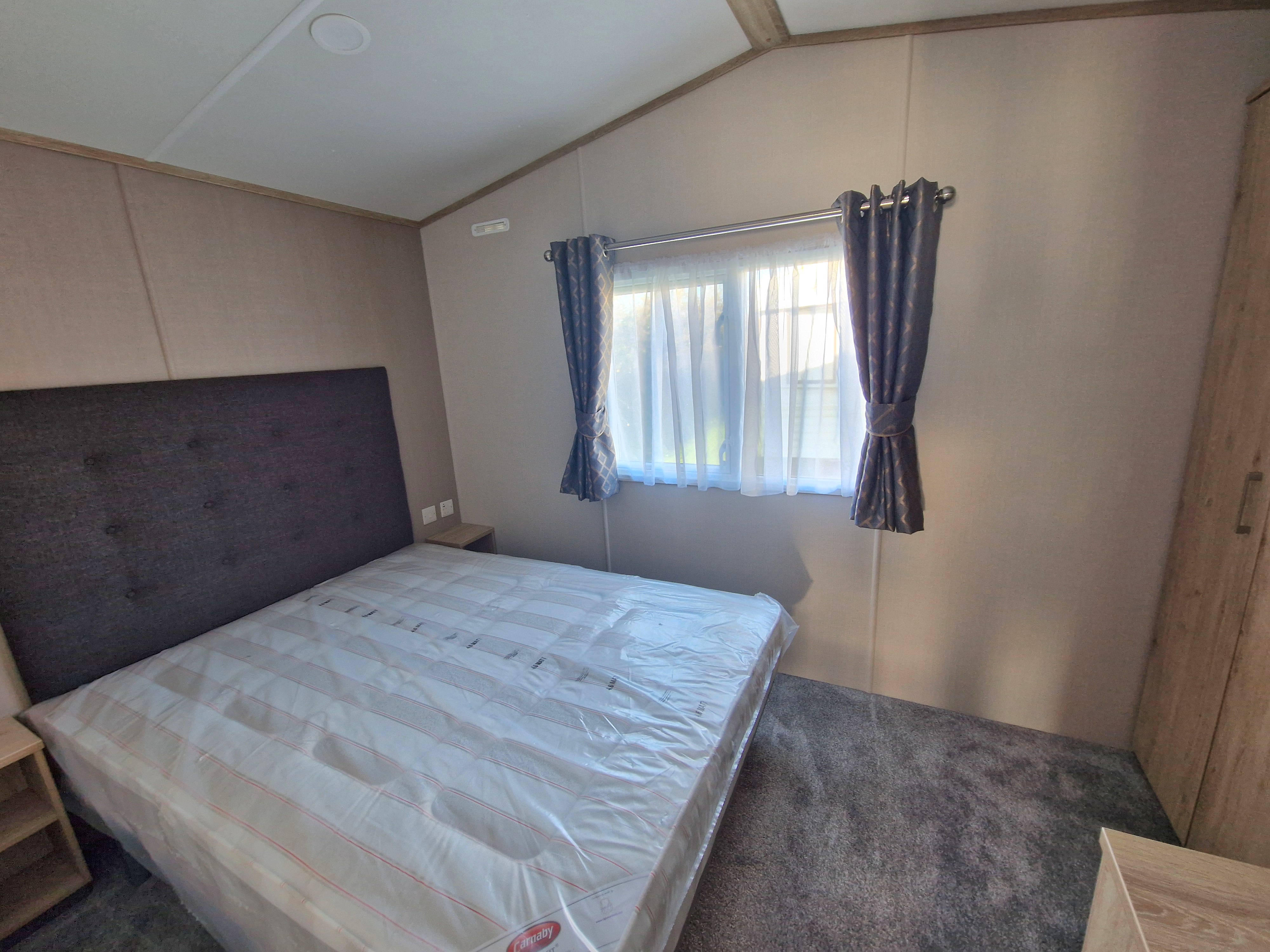 NEW Carnaby Bayview 30 x 12ft image 9