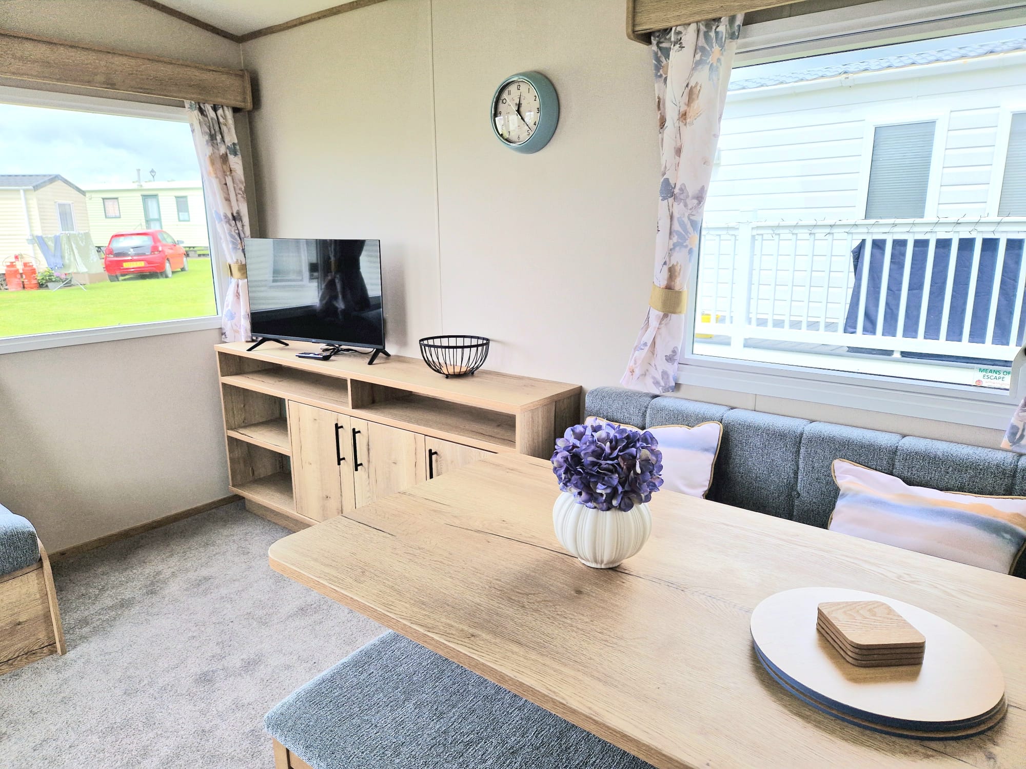 Holiday Rental Caravan No. 83 - No Pets image 5